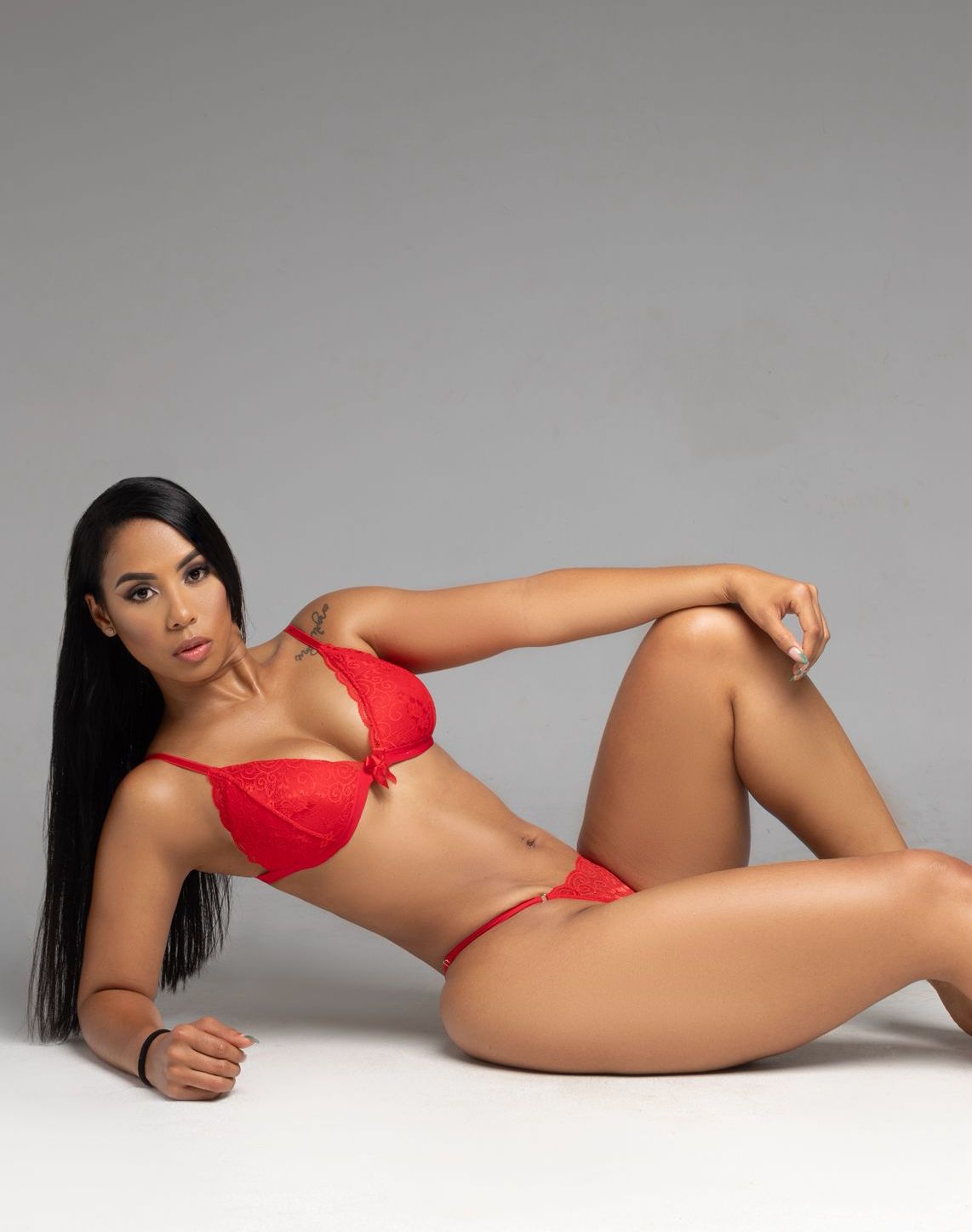 Kely-Pleasure-in-Aruba-Escorts