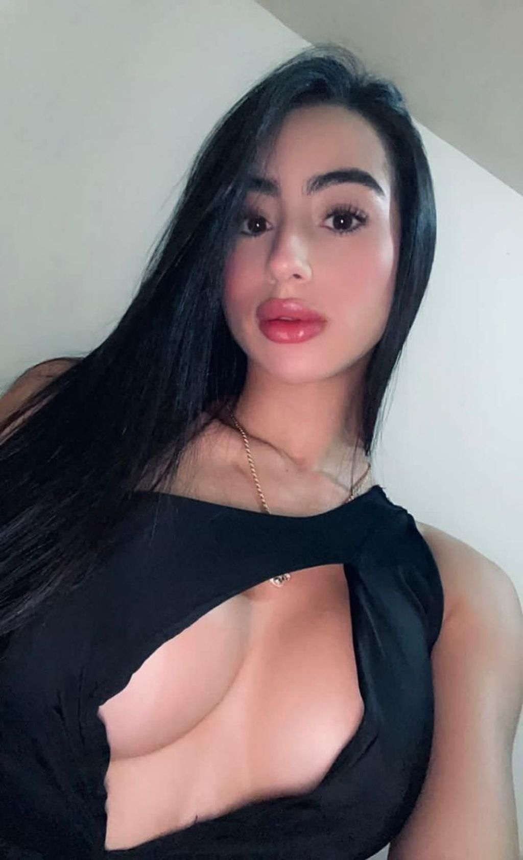 Melisa-Pleasure-in-Aruba-Escorts